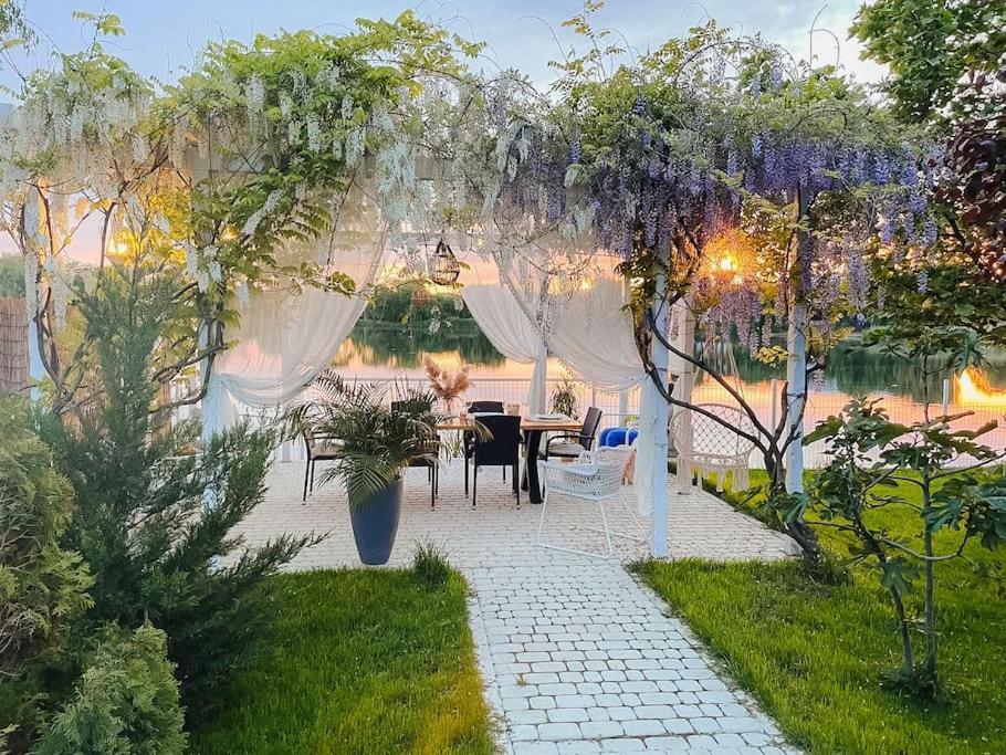 Therme - Corbeanca By The Lake Luxury Villa Exterior photo